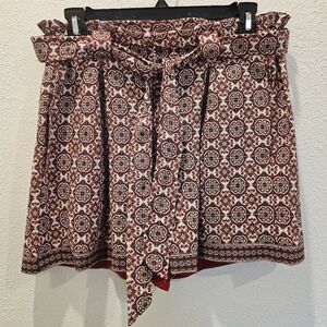 Max Studio Tie Belt Shorts Size L
